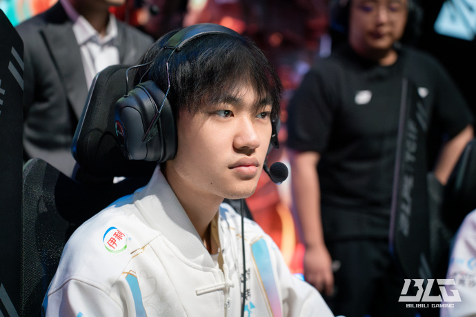 门费内巴切 门费内巴切