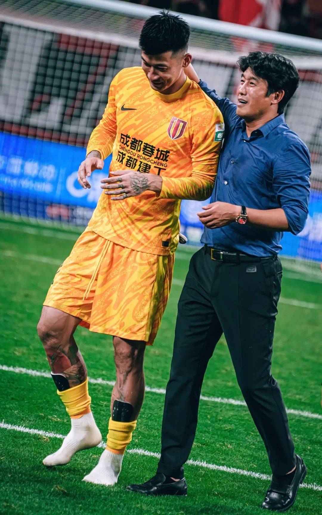 尼的幕后故 尼的幕后故